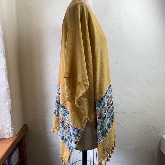 BOHO Tassel Kimono - Picture 6 of 14